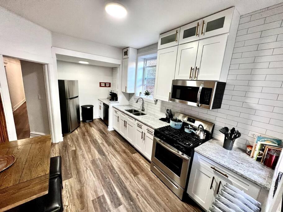 شقة Modern Vintage 2Br Walkable To Dining & Lakefront شيكاغو المظهر الخارجي الصورة