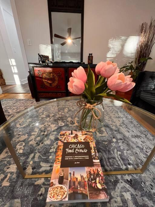 شقة Modern Vintage 2Br Walkable To Dining & Lakefront شيكاغو المظهر الخارجي الصورة